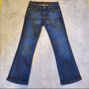 7 For All Mankind Jeans Bootcut Women’s Size 26. 27.5” inseam. Rise 7.5”.